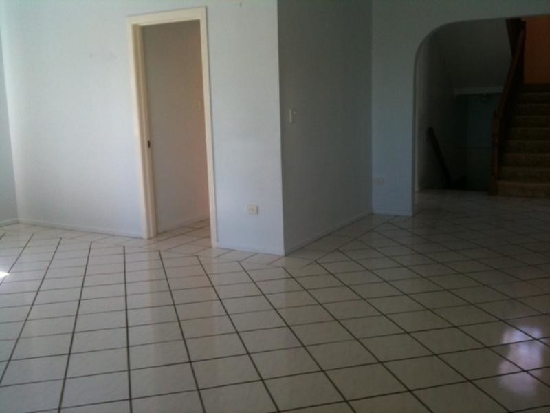 11B Hutcheon Street, Kawana QLD 4701